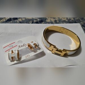 Gold and White Bracelet and Earrings Set